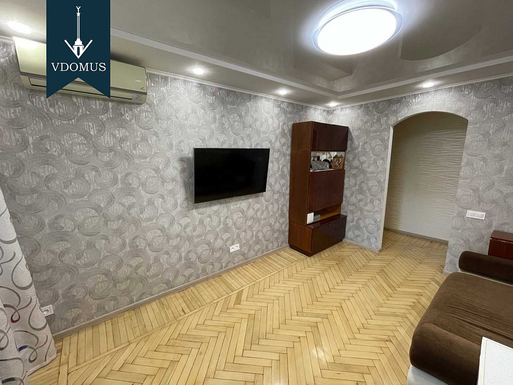 ПРОСТОРА ТА КОМФОРТНА трикімнатна квартира для ВАС! Продаж Лук'янівка Київ - зображення 3