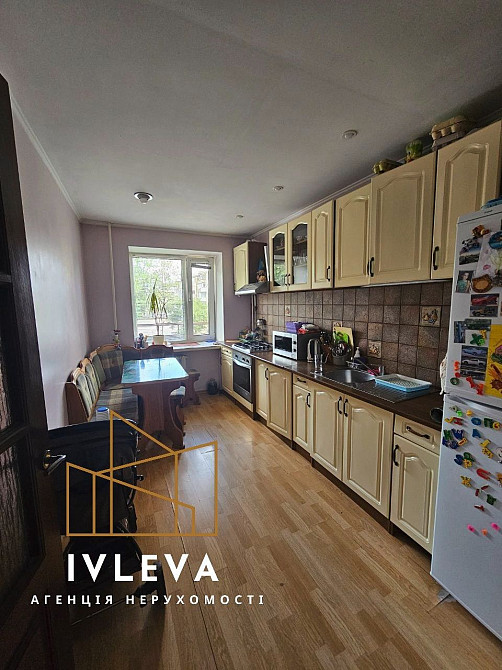 Трьохкімнатна по проспекту Відродження Луцк - изображение 3