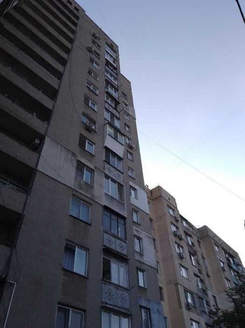 Стандартная 2 комн -52 метра. Балкон. 8/ 14 эт. Центр. ул.Прохоровская Одесса - изображение 2