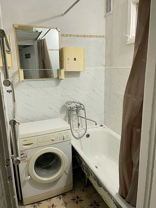 13m 2 квартира Новые Дома Коммунальный  Байрона  метро 
Дворец Спорта Харьков - изображение 6