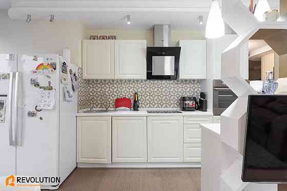 БЕЗ КОМІСІЇ; 3-х кімнатна кв.; вул. Анни Ахматової 34; Киев