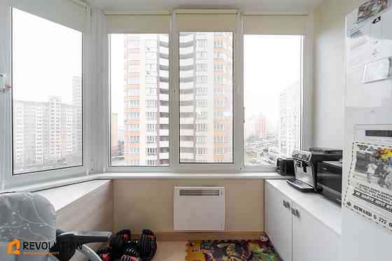 БЕЗ КОМІСІЇ; 3-х кімнатна кв.; вул. Анни Ахматової 34; Киев