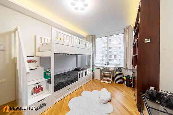 БЕЗ КОМІСІЇ; 3-х кімнатна кв.; вул. Анни Ахматової 34; Киев