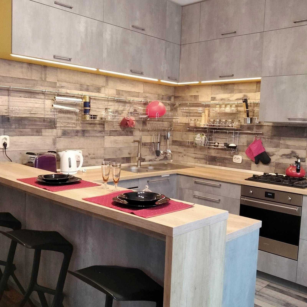 Сдается Великолепная 1 ком. Евро Ремонт, автономное отопление! Центр! Черноморск - изображение 1