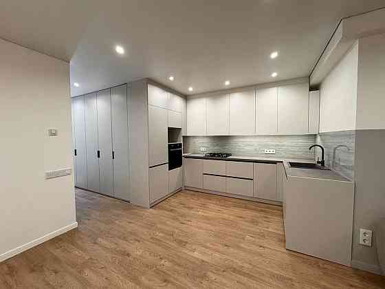 Стильна 2-спальна квартира з терасою в новобудові комфорт-класу Ровно