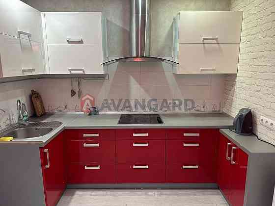 1 кім. квартира в будинку 2015 року, метро 'Чернігівська' Киев