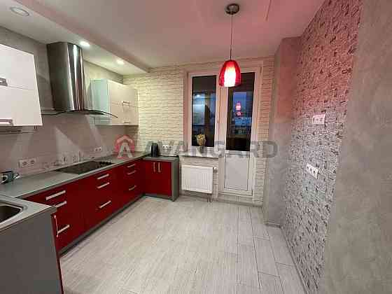 1 кім. квартира в будинку 2015 року, метро 'Чернігівська' Киев