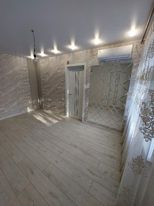 Центр Двокімнатна квартира Миколаїв - зображення 3