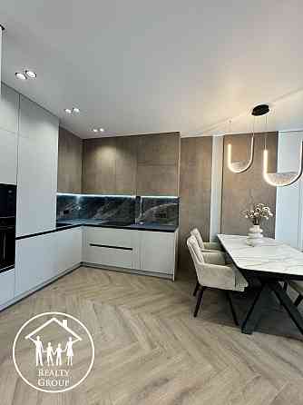 Avalon Yard Дизайнерська квартира 2 спальні + кухня вітальня Львов