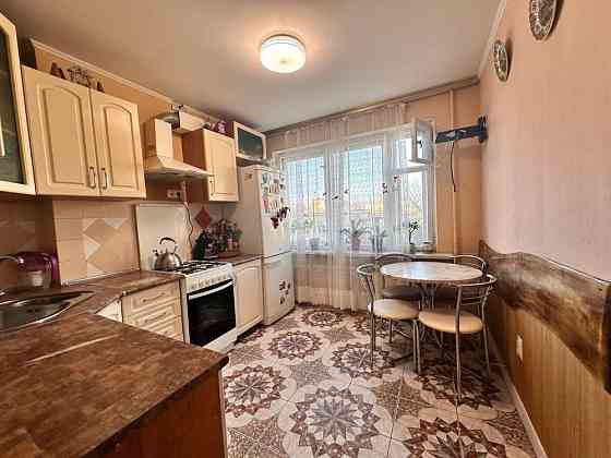 Продаж просторої трикімнатної квартири вул. Наукова Львов