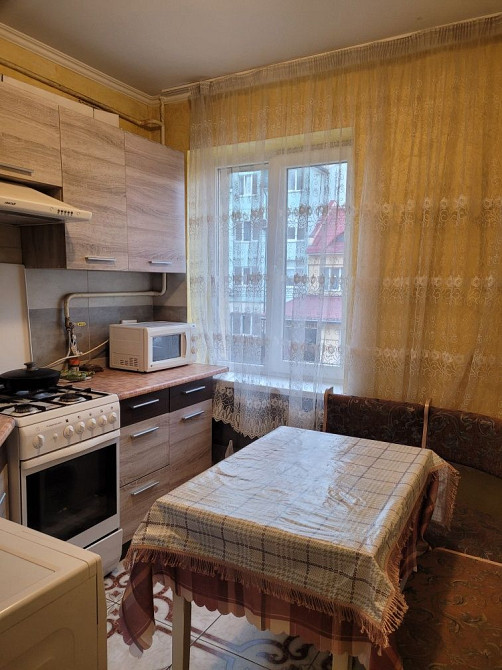 Здам 1 км.кв.Центр біля гот.Надія,для 1 - 2 осіб.Можна на 1 - 3 місяці Ивано-Франковск - изображение 1