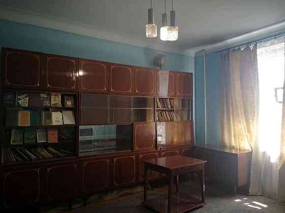 Сдам 2х комнатную сталинку 12 квартал, р-н 61 школы, на 12 квартале Дніпро