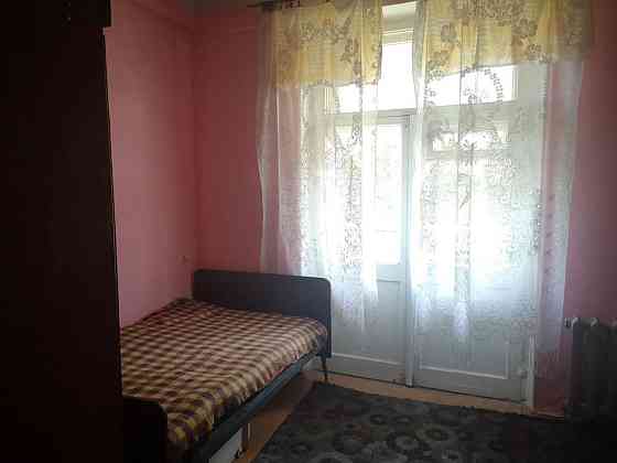 Сдам 2х комнатную сталинку 12 квартал, р-н 61 школы, на 12 квартале Дніпро