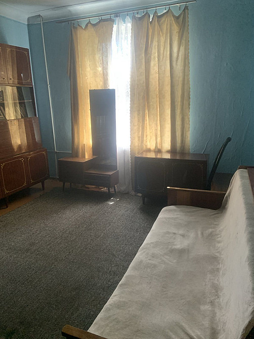 Сдам 2х комнатную сталинку 12 квартал, р-н 61 школы, на 12 квартале Дніпро - зображення 2