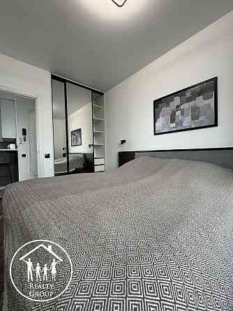 Дизайнерська двокімнатна квартира на Чорновола в новобудові Львов