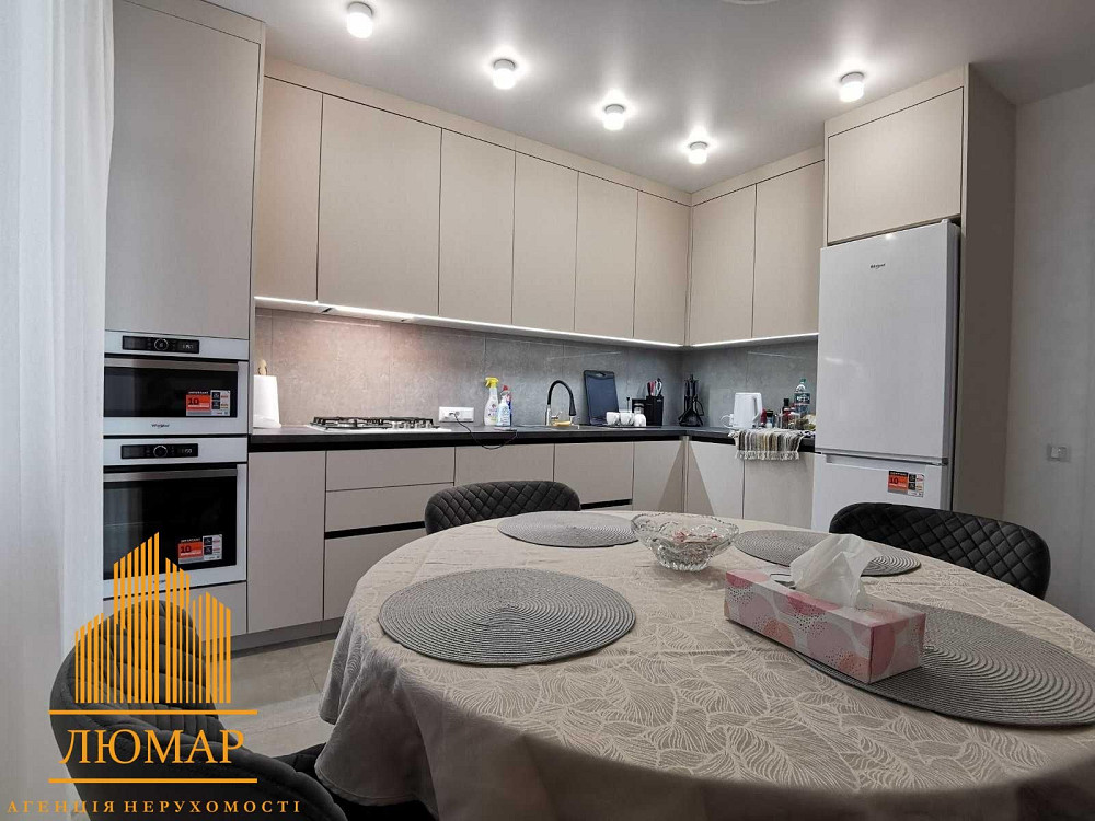 Продам 2-х кімнатну квартиру  з ремонтом ЖК Веселка Львов - изображение 1