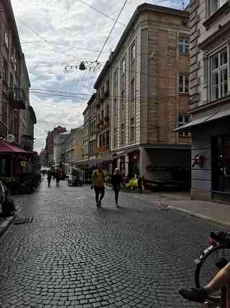 Продам 1-кімнатну квартиру, площа Ринок, вул. Братів Рогатинців, 7 Львів