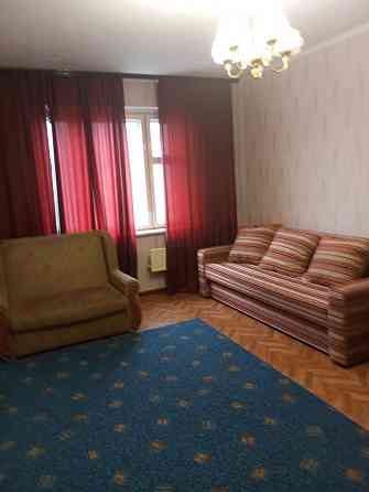 Однокімнатна метро Позняки Київ