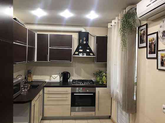 Сдам двухкомнатную квартиру метро Бот Сад Харьков