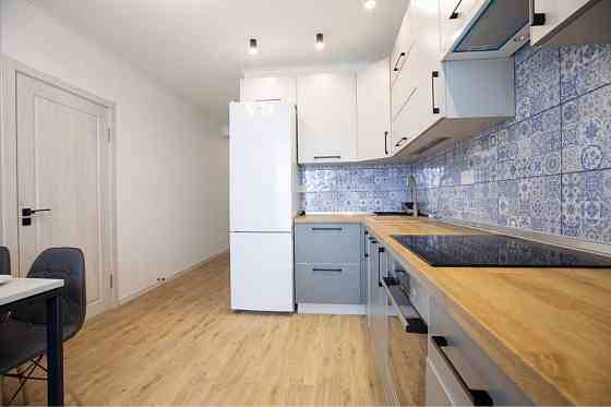 Сдам квартиру новострой метро Защитников Украины Харьков