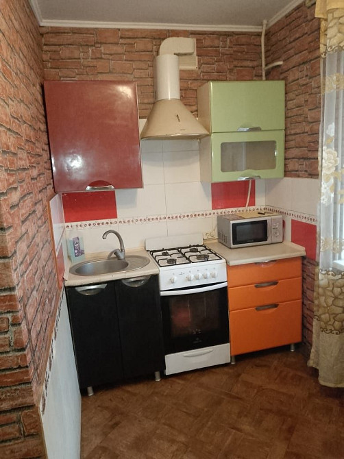 Сучасна квартира в Центрі . Перший поверх . Вікна на Миколаїв . Херсон - зображення 3