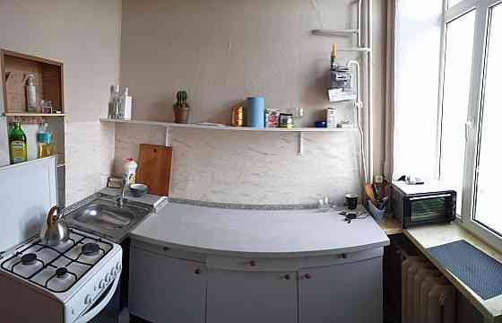 1 комн -40 метров. Сталинка. 3/4 эт. (не фасад). Центр. Б Хмельницкого Одесса