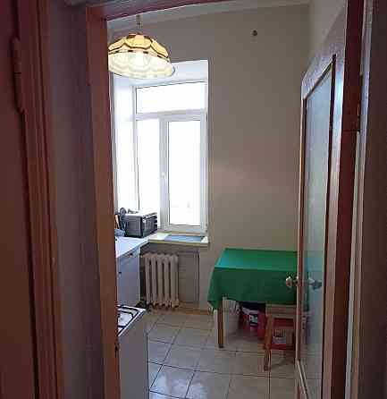 1 комн -40 метров. Сталинка. 3/4 эт. (не фасад). Центр. Б Хмельницкого Одесса