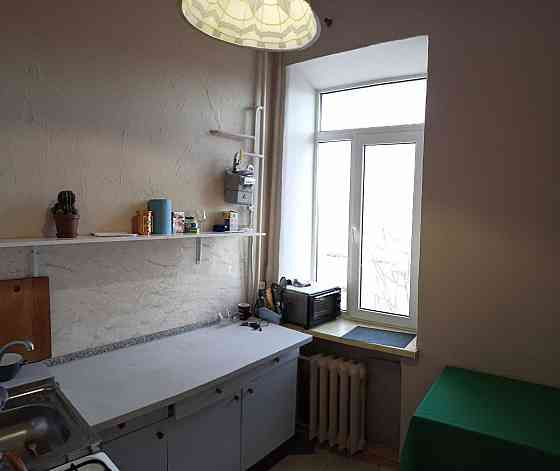 1 комн -40 метров. Сталинка. 3/4 эт. (не фасад). Центр. Б Хмельницкого Одесса