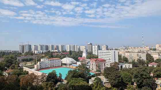 Дом сдан. 2 к. кв.  "Акрополь". Большой балкон. Парк Победы Одеса