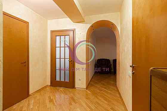 Продаж 2-к. квартири в цегляному будинку з і/о на вул. Садівнича Львів