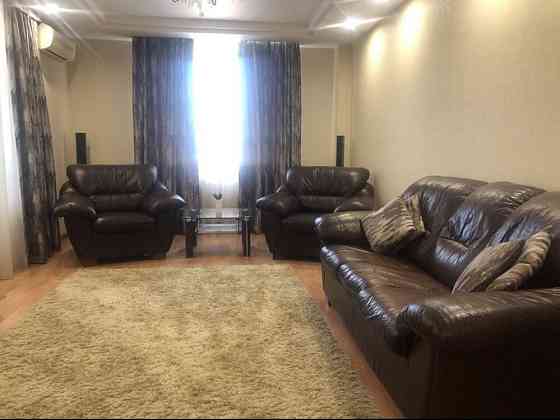 Терміново! Велика трикімнатна квартира! Киев