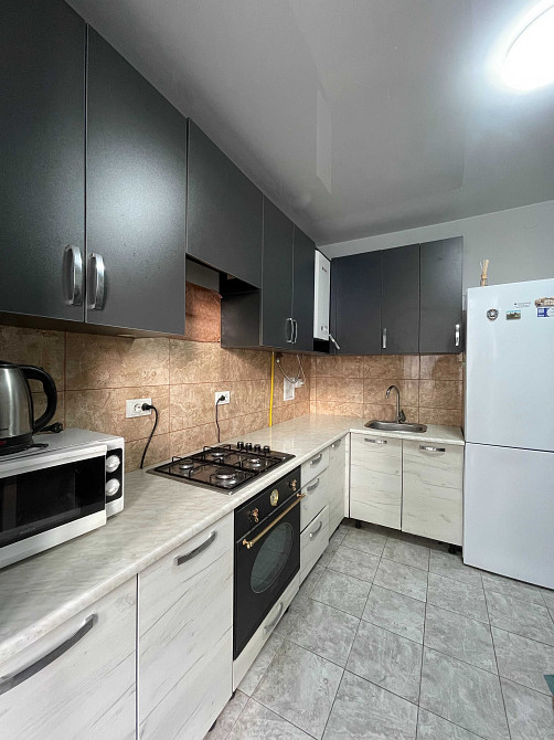 Оренда 2 кімнатної квартири у м. Виннники вул Сахарова 10б Винники - изображение 1