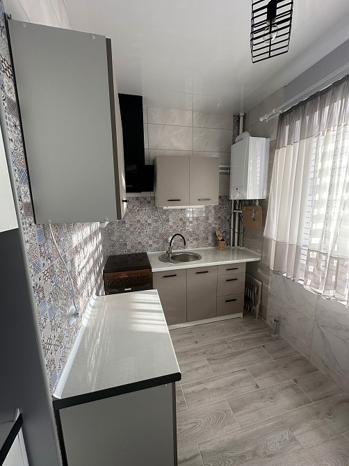 Оренда 2к Озерна Гранд Роял Хмельницький - зображення 1