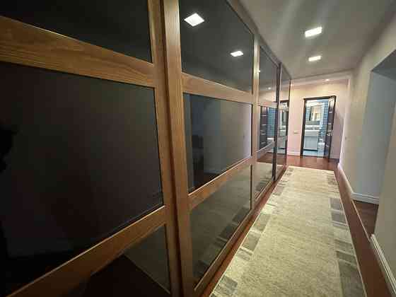 Велика трикімнатна Буча Центр. Всі програми-так! Буча