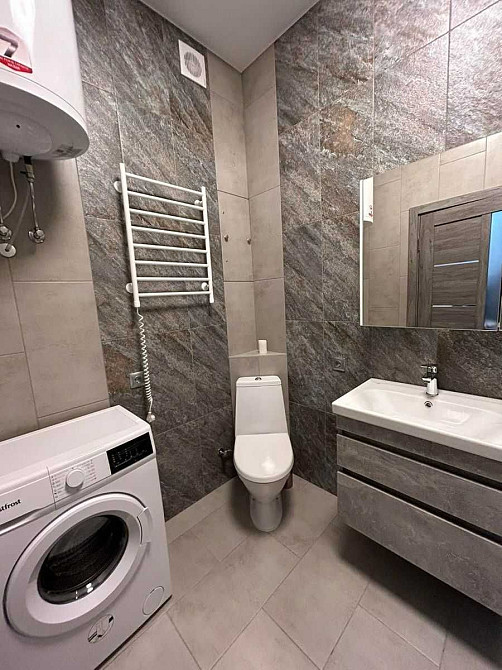 Простора 1-кімнатна квартира в ЖК «Повітрофлотський квартал» Киев - изображение 7