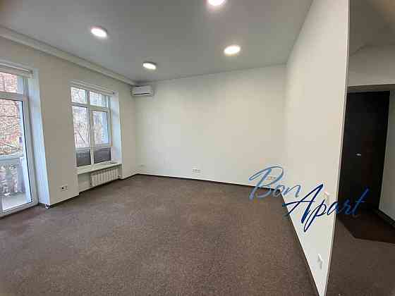 Офіс в центрі міста Пирогова м.Театральна Університет 5 хв Киев