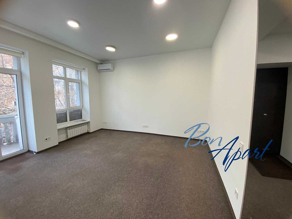 Офіс в центрі міста Пирогова м.Театральна Університет 5 хв Киев - изображение 3