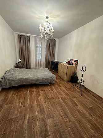 Продам 3-х кімнатну квартиру в центрі міста Дмитра Яворницького 46 Днепр