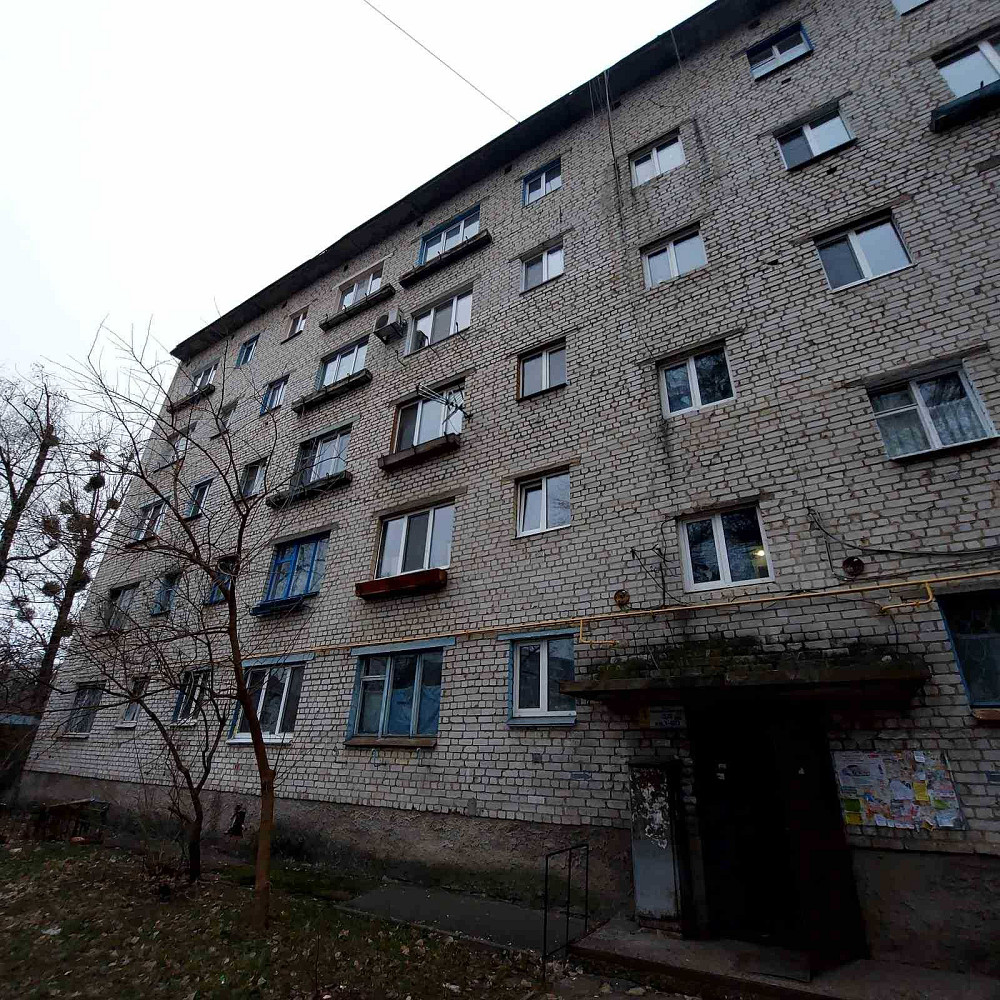 продам 1-кімн. Вітряні гори 28м2 в цегляному будинку під ремонт Киев - изображение 1