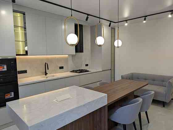 Стильна квартира з окремими 2 кімнатами в тихому центрі Ивано-Франковск