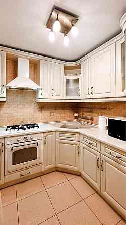 БЕЗ КОМІСІЇ! 5 хв пішки до метро Палац Україна. 2к квартира-студія Київ