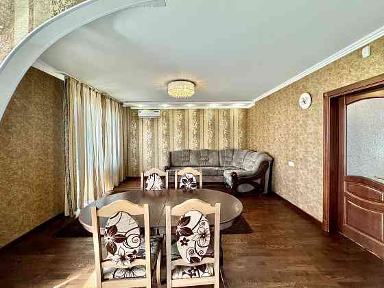 Дворівнева квартира з меблями і технікою. Без комісії! СЕРТИФІКАТ Киев