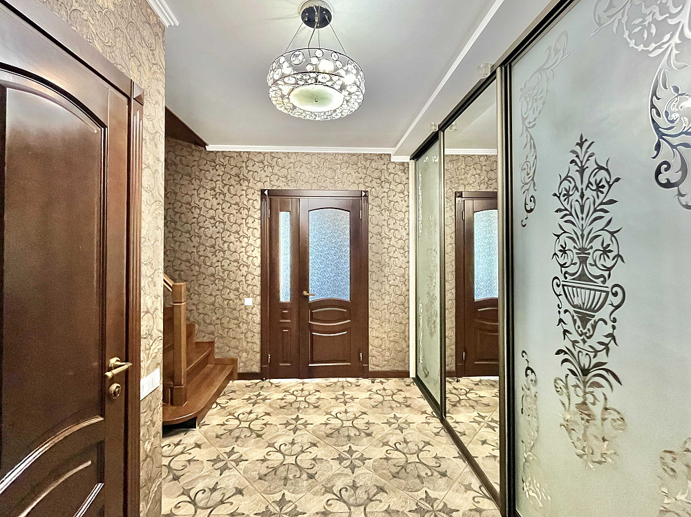 Дворівнева квартира з меблями і технікою. Без комісії! СЕРТИФІКАТ Киев - изображение 1