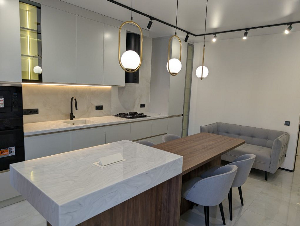 Кухня студія +2 окремі кімнати з стильным ремонт МЖК Паркове Містечко Івано-Франківськ - зображення 2