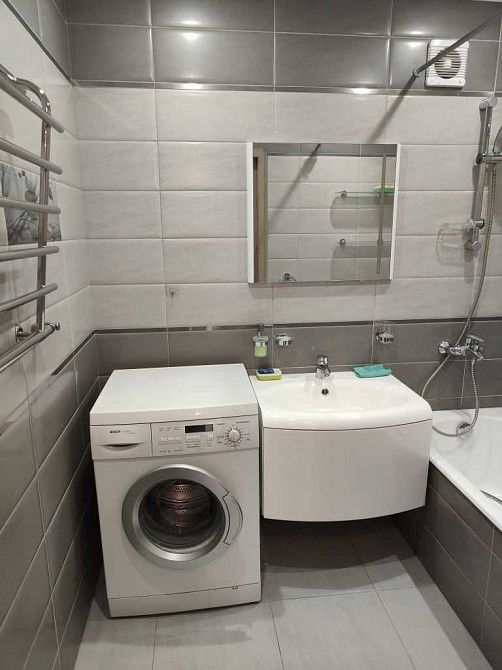 Простора 2-к. квартира з ремонтом за вул. Шухевичів Ивано-Франковск - изображение 5