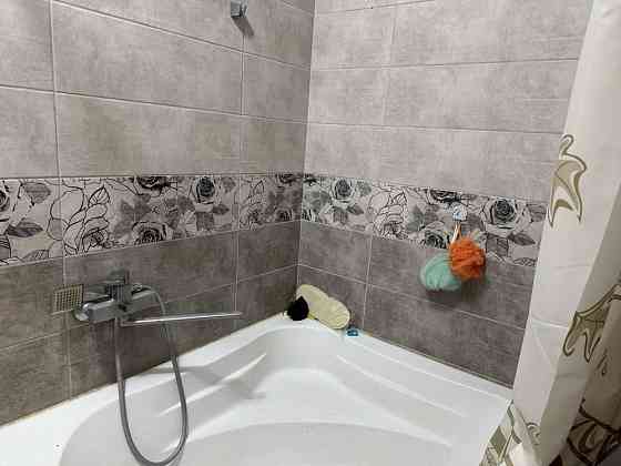 Велика однокімнатна в Бучі, центр Континент. Всі програми - так! Буча