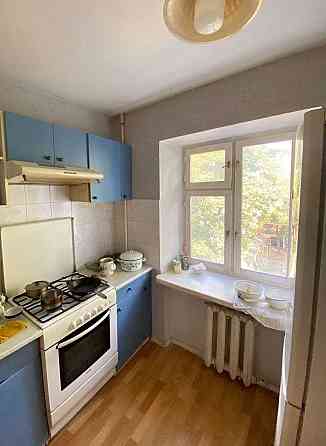 Продається 2-кімнатна квартира в цегляному будинку на Черемушках Одеса