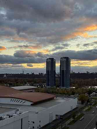 4-кімн квартира Лівобережна Микільсько-слобідська 1а Київ