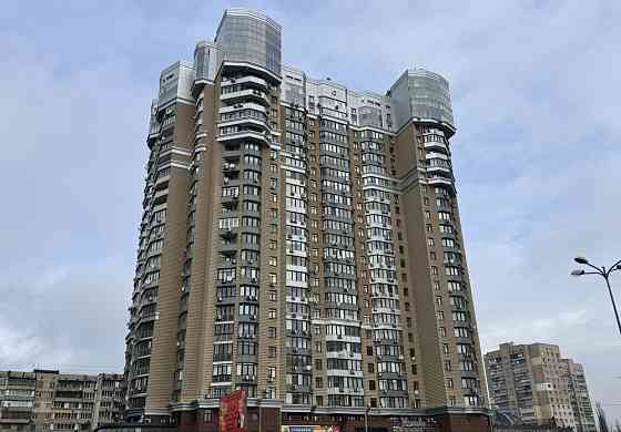 4-кімн квартира Лівобережна Микільсько-слобідська 1а Київ