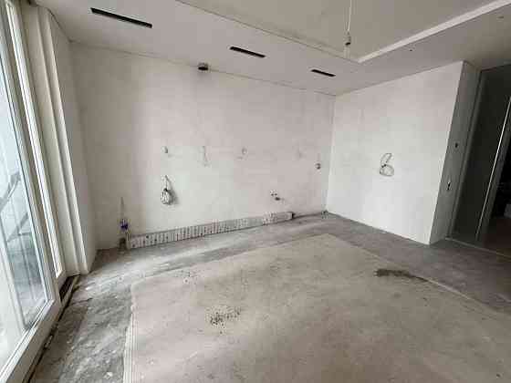 4-кімн квартира Лівобережна Микільсько-слобідська 1а Київ